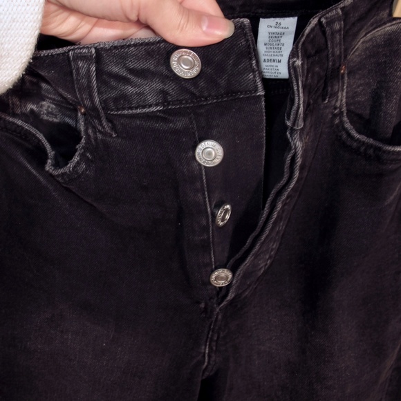 H&M Vintage Destroyed High Rise Charcoal Skinny - Picture 4 of 11